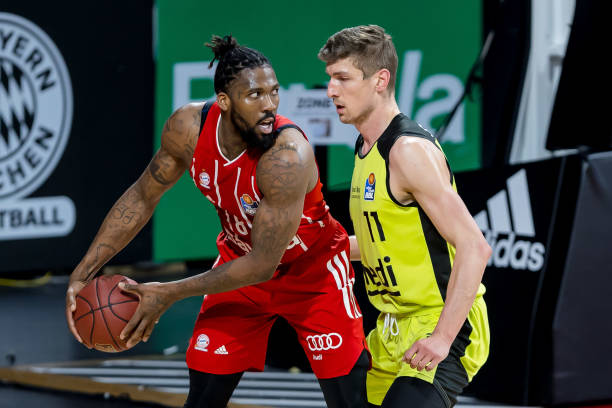 西班牙以控 西班牙以控